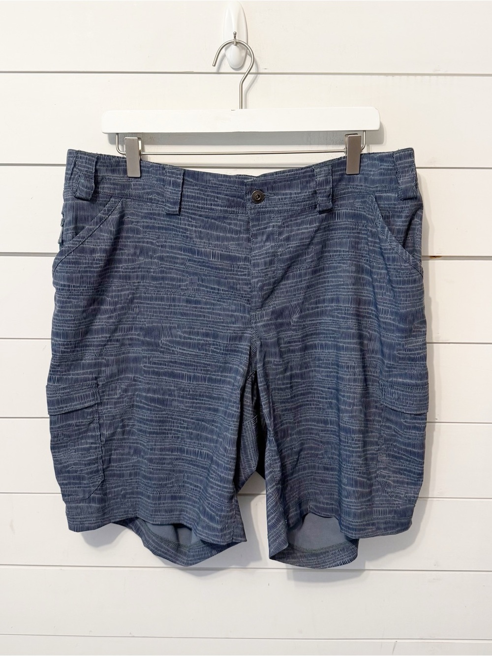 Duluth Trading Co. | Women’s Dry on the Fly Cargo Shorts Size 16W